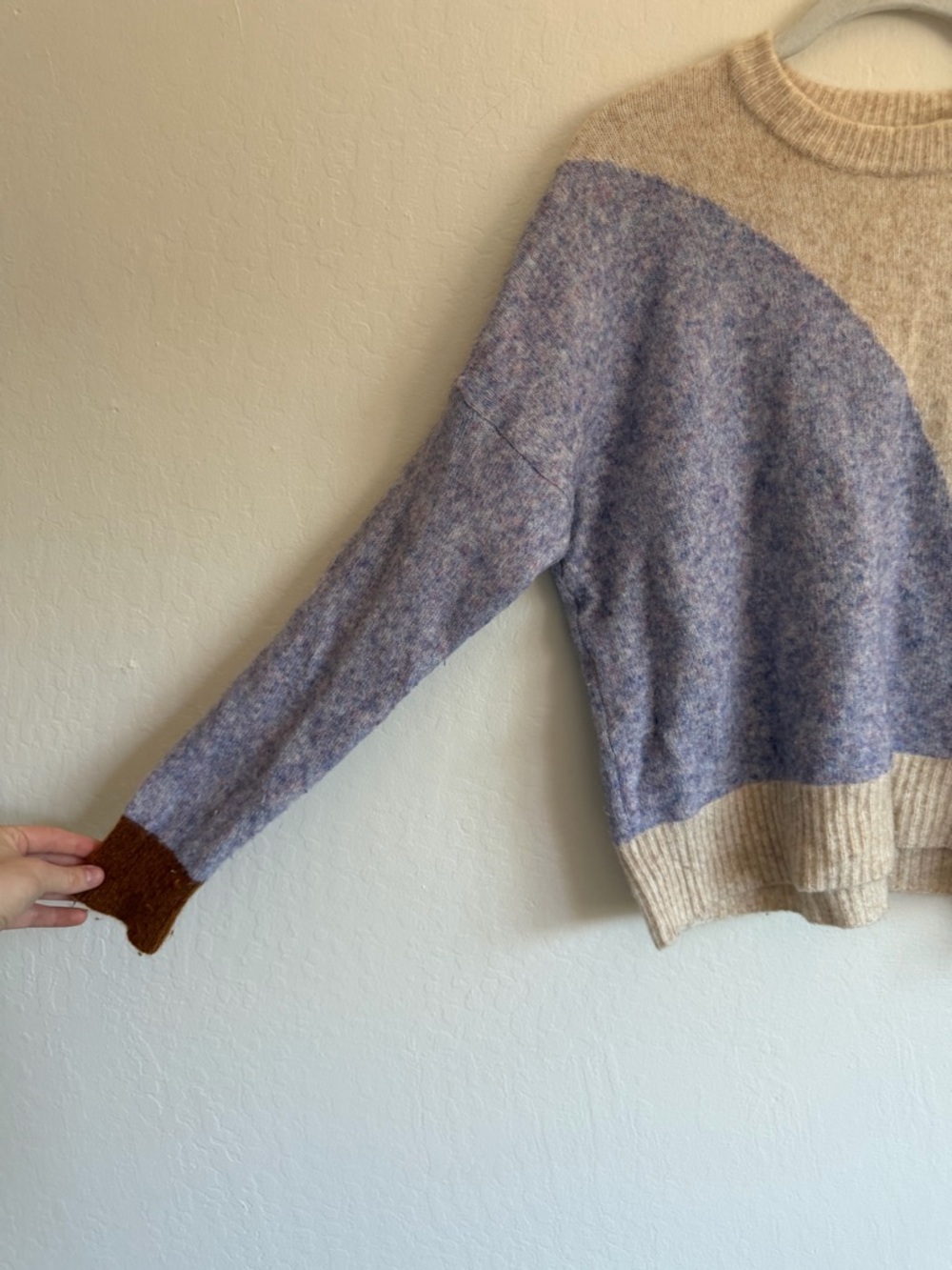 Color Block Sweater - Picture 4 of 5